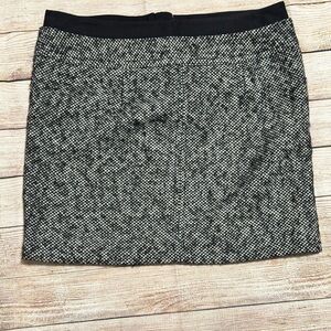 LOFT Petites Gray Tweed Mini Skirt – Size 10P